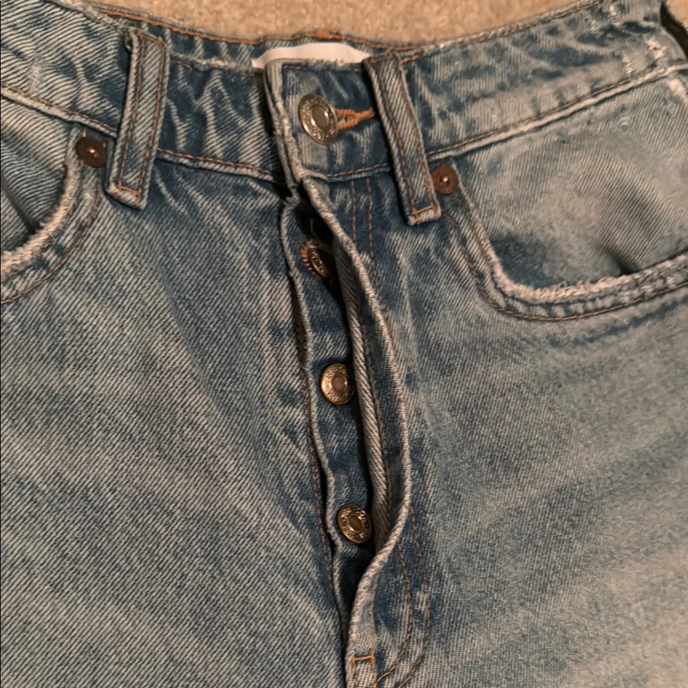 Zara Blue High-Waisted Jeans - Picture 2 of 6